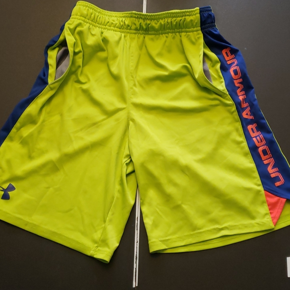 Shorts - Picture 2 of 5